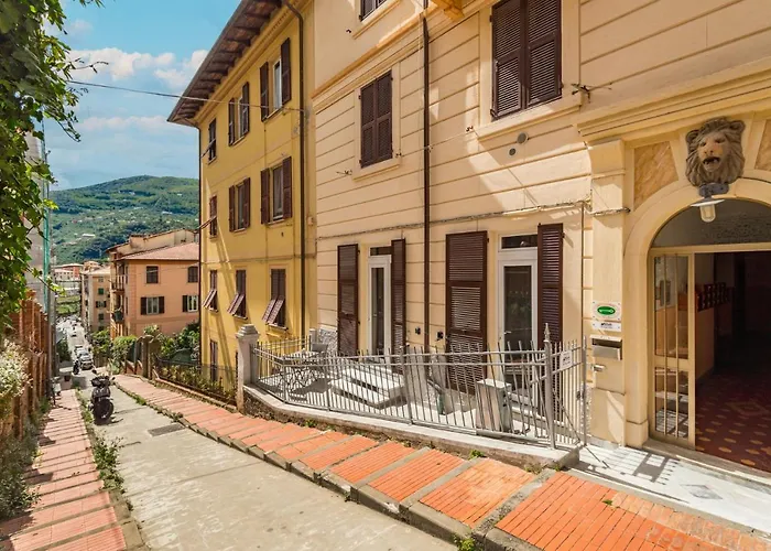 The Dream Station بيت ضيافة